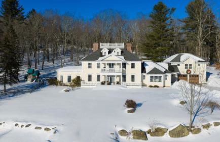 Secluded Estate Optional Guest House, Pond, Playroom, Gym & Theater Sunny Pond by Avantstay - Foto 2