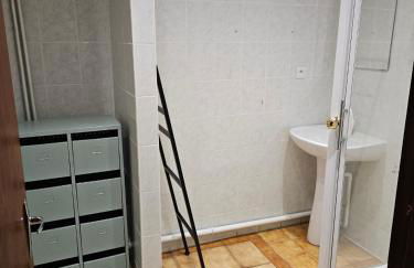 Rez-de-jardin appartement 1 chambre Guéret - Foto 3