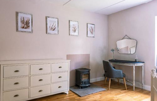 Low Cottage - Photo 8