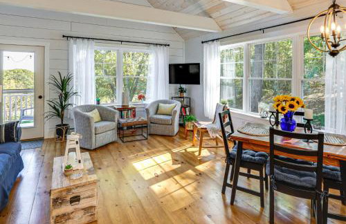 Sunny Stockton Springs Home Less Than 1 Mi to Beach! - Foto 3