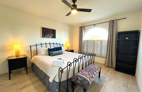 Lakefront Hacienda with Pool, Hot-tub, Tennis - Foto 17