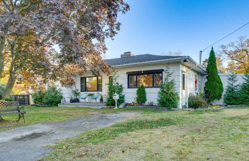 8 Mi to Jones Beach State Park! Cozy Home with Porch - Foto 24