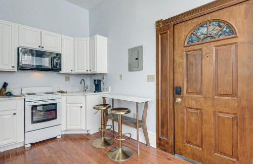 1 Block to Penn Station-Baltimore! Urban Studio - Photo 16