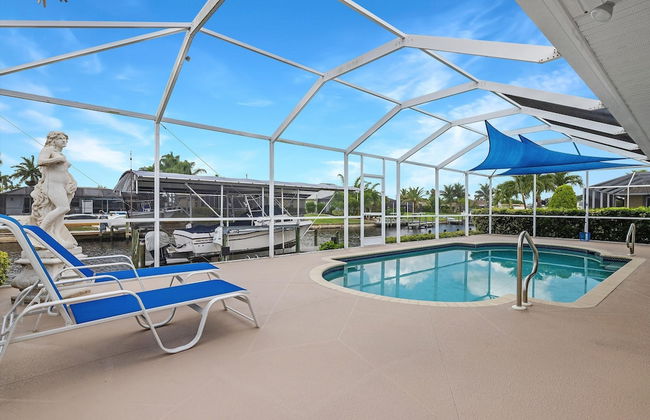 Luxury Waterfront Home With Pool 3 Bedroom Home by RedAwning - Foto 19