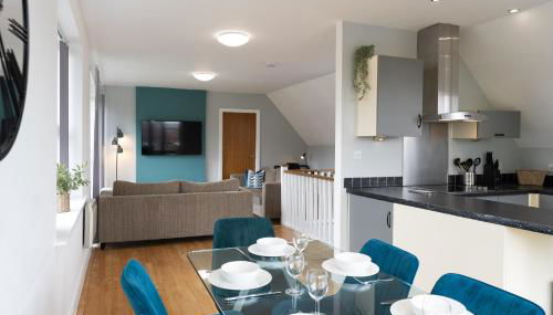 Cotels The Millhouse Corporate Apartments - PRIVATE APARTMENT BUILDINGS - GATED ENTRANCE - PARKING - WORK DESK - Photo 3