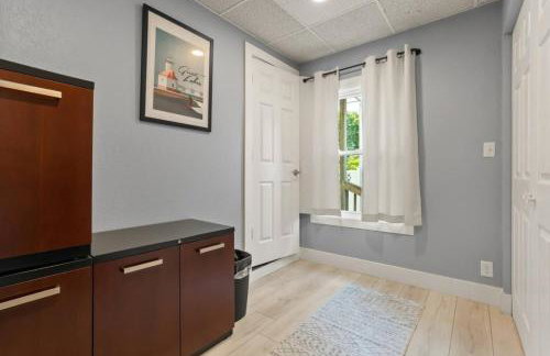 Walk to the Beach! - Free Parking - Fire Pit - Photo 28