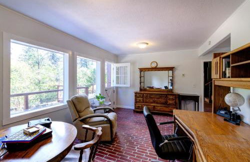 Riverside Home With a Rustic Charm - Foto 8