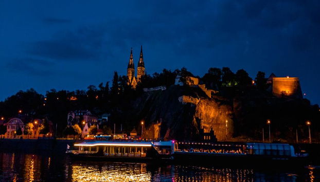 Cena en barco con techo de cristal - Foto 4