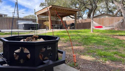 Knot Bay Haven, Dog Friendly, Hot Tub, Fenced yard, Patio and Grill, 3 BR - Foto 3