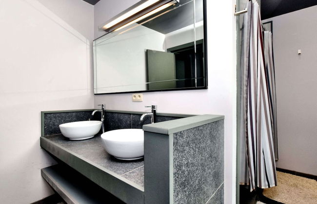 Villa With Heated Outdoor Pool and Sauna - Photo 23