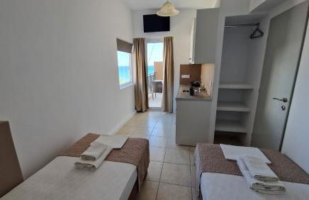 Edelweiss Rent Rooms-Rent a Car - Foto 25