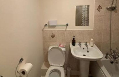 Cosy 2 Bedroom House - Large Driveway, EV Socket, WiFi, Contractor & Leisure Stays - Foto 18