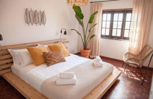 Kodu Lodge - spacious 2 storey coastal home with balcony, sea view, garden & BBQ - Foto 8