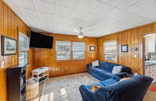 Delavan Retreat with Patio on Turtle Lake! - Foto 3