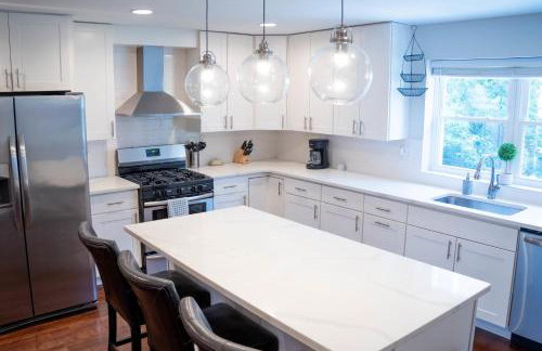 Stylish 3BR w Pool Table & Garage - Foto 13