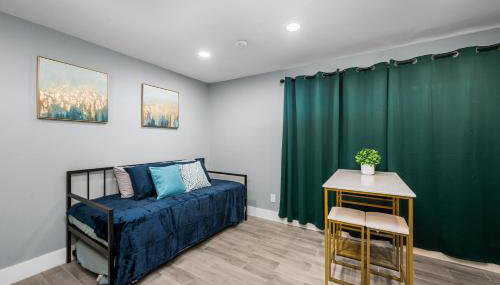 Chic & Cozy Montrose Apt with Pool & Parking - Foto 4