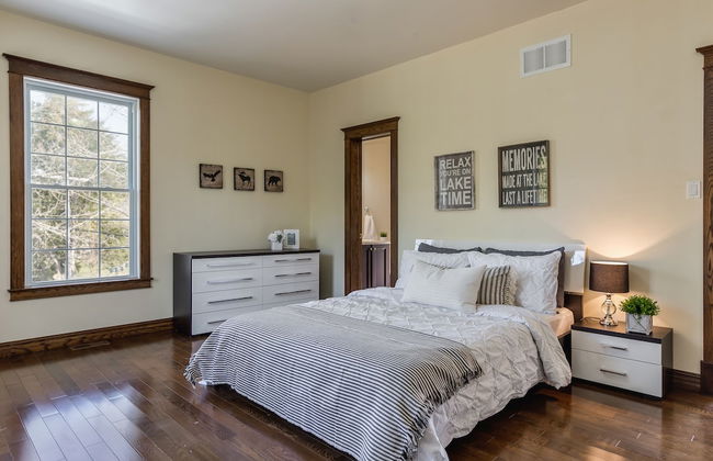 QuickStay Lake Simcoe Homestyle Cottage Private Beach - Foto 13