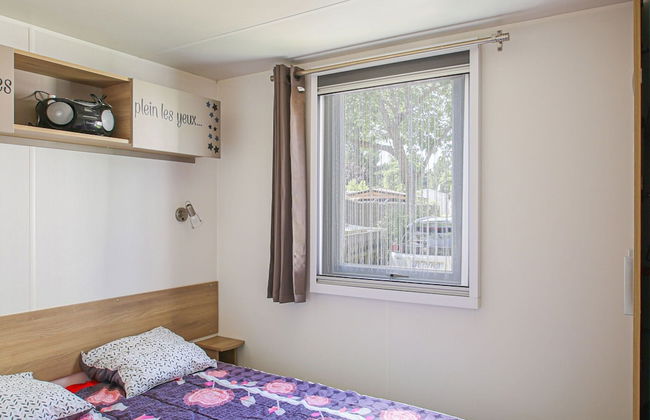 Swanky Mobile Home in Saint Jean de Monts Near Seabeach - Photo 6