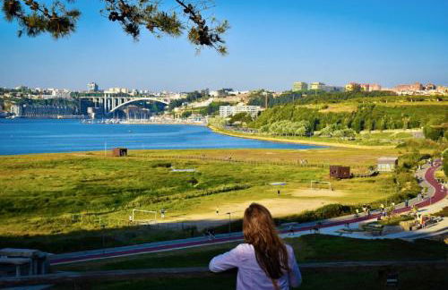 KING SIZE Bed with Air Conditioning near the BEACH & FREE Street Parking - Foto 45