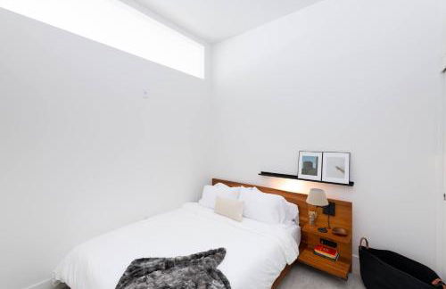 Modern 1BR Apt with Rooftop, Gym, and Parking - Foto 11