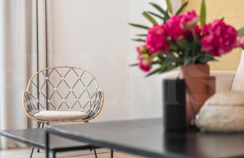 Picturesque apartment with terrace by REMS - Photo 15