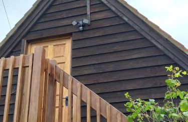 Rustic Retreat Guest Lodge - Photo 26