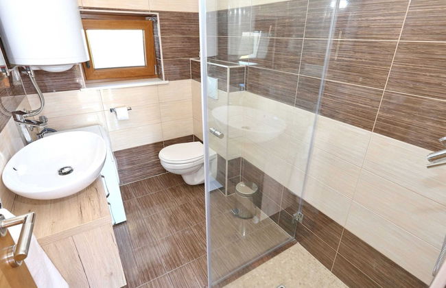 Villa in Prkos With Private Pool and Sea Nearby - Foto 17