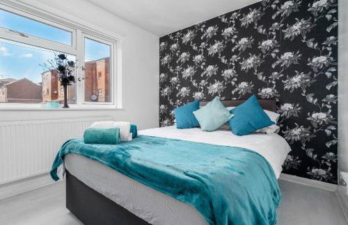 Modern 4 bedroom home ideal for Contractors, Groups and families ,FREE parking for multiple vehicle's - Foto 9