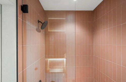 The Hummingbird - Perfect for a family of 4 - Photo 17