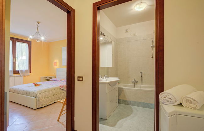 John's House-Lakeview & shared pool - Foto 2