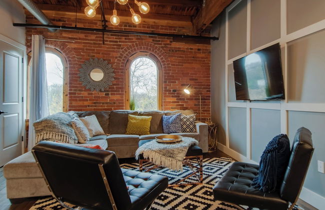 Modern Luxury at The 1865 - Photo 19