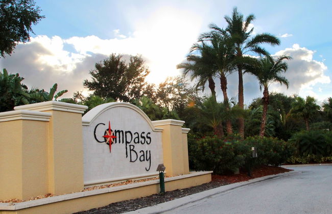 Stunning 4Bd Sleeps9 w Jacuzzi Close to Disney Compass Bay 5113 - Foto 36