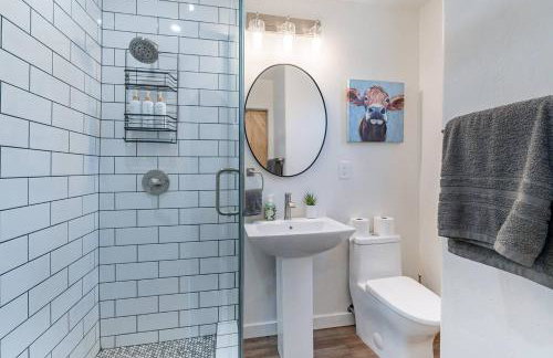 Downtown Bungalow -Duplex - EV Charger - Foto 54