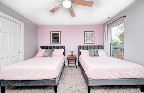 Indy Getaway - 5BR - Sleeps 16 - Arcade games - Perfect for families and groups - Foto 16