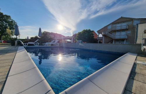 Apartments Lea with pool - Photo 28