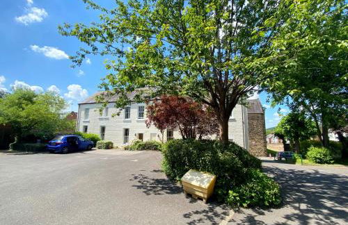 Fabulous 2 bed Historic Ground floor apartment Belper with free car parking next to property - Foto 14