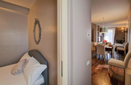 Luxury in the Center by Host Hero - Foto 24