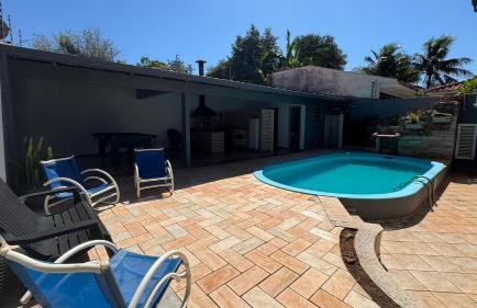 Casa Iguassu - Casa com churrasqueira e piscina em Foz do Iguaçu - Lazer para família e amigos - Foto 4