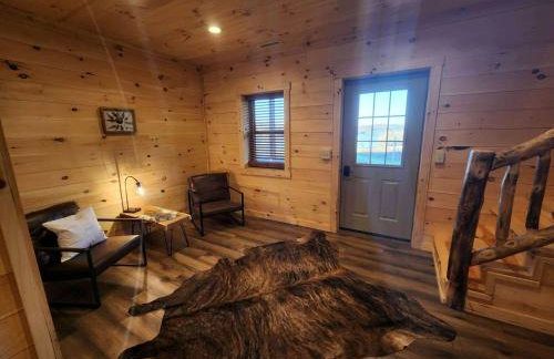 Group Friendly Cabin with Spa on the Deck near Tappan Lake in Ohio - Foto 23