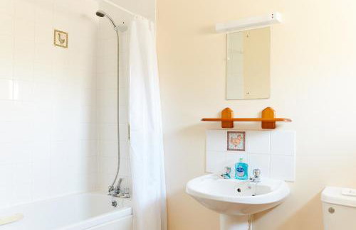 Finest Retreats - Meadow View - Photo 12