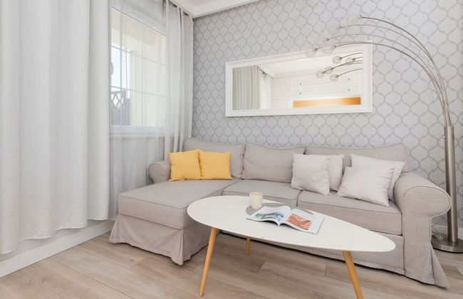 Ogrody Tesoro Apartment by Renters - Photo 16