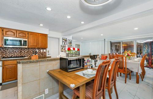 Sanctuary-5BR Home for Extended Stays & Family Comfort - Foto 8