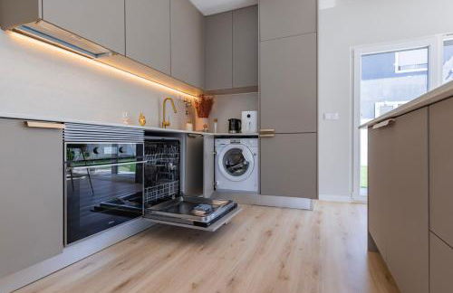 Poolside oasis by Caparica beach - Foto 49