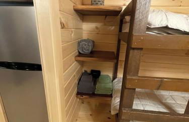 Private Luxury Log Cabin in the Endless Mountains, Firepit, Farm Charm - Foto 15