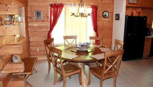 Deluxe Log Cabin with a Hot Tub in the Smoky Mountains of North Carolina - Foto 5