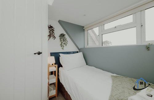 Apt 5 Manor House - 3 Bed 2 bathroom sleeps 5 parking wifi - Photo 4