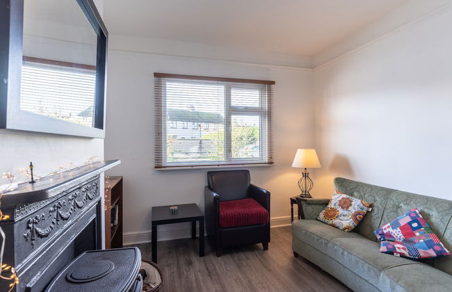 3 Bed Quaint House Town Center - Foto 17