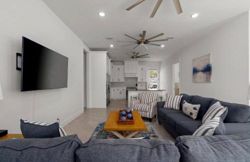 Brand NEW Expansive Coastal Home w/ Custom Furnishings Sleeps 15 - Photo 76