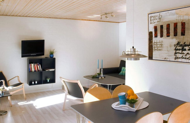 4 Person Holiday Park Home in Allinge - Foto 10
