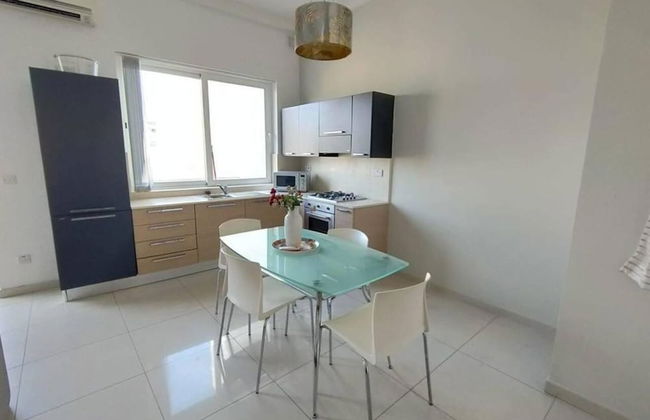 Remarkable 2-bed Apartment in St Julians - Foto 6